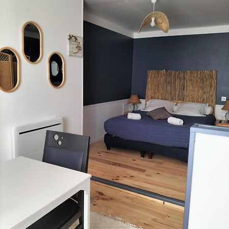Les 2 Tours Hotell Chenay  Exteriör bild